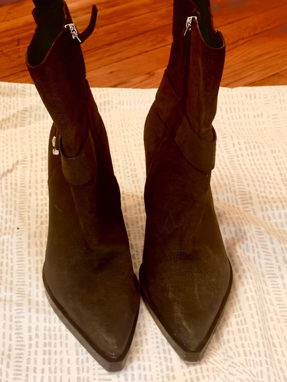 Dolce Vita Black Pointed Toe Ankle Booties